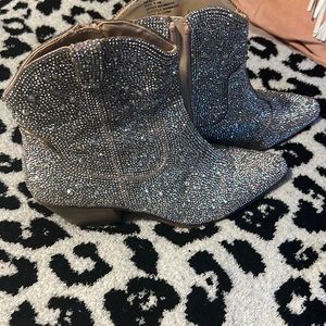 8.5 Matisse Harlow sequin bootie